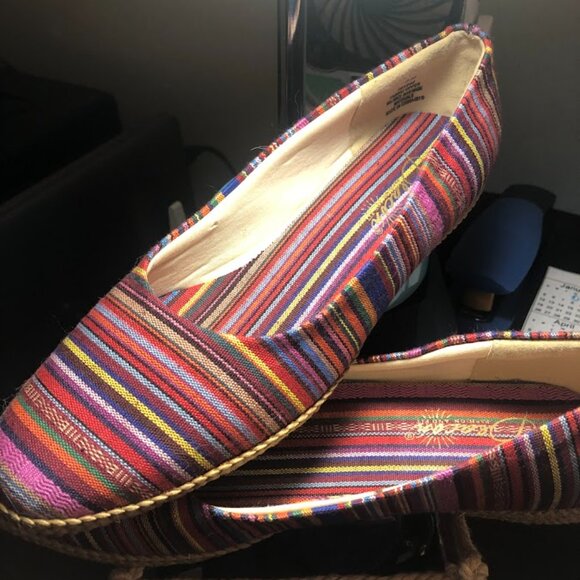 Brightly colored slip on shoes by Beacon - Picture 8 of 9